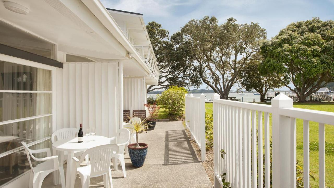 Hananui Lodge And Apartments Russell Esterno foto