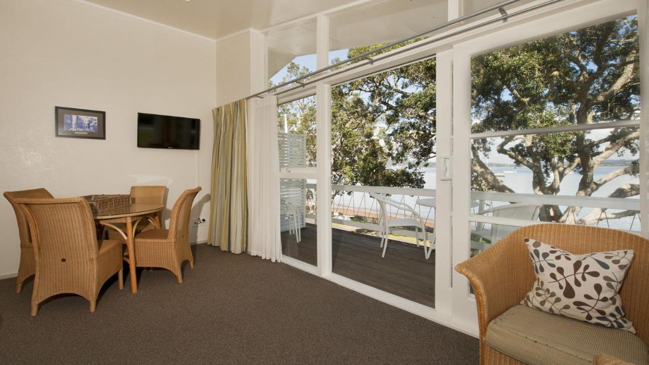 Hananui Lodge And Apartments Russell Esterno foto