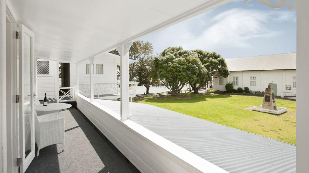 Hananui Lodge And Apartments Russell Esterno foto