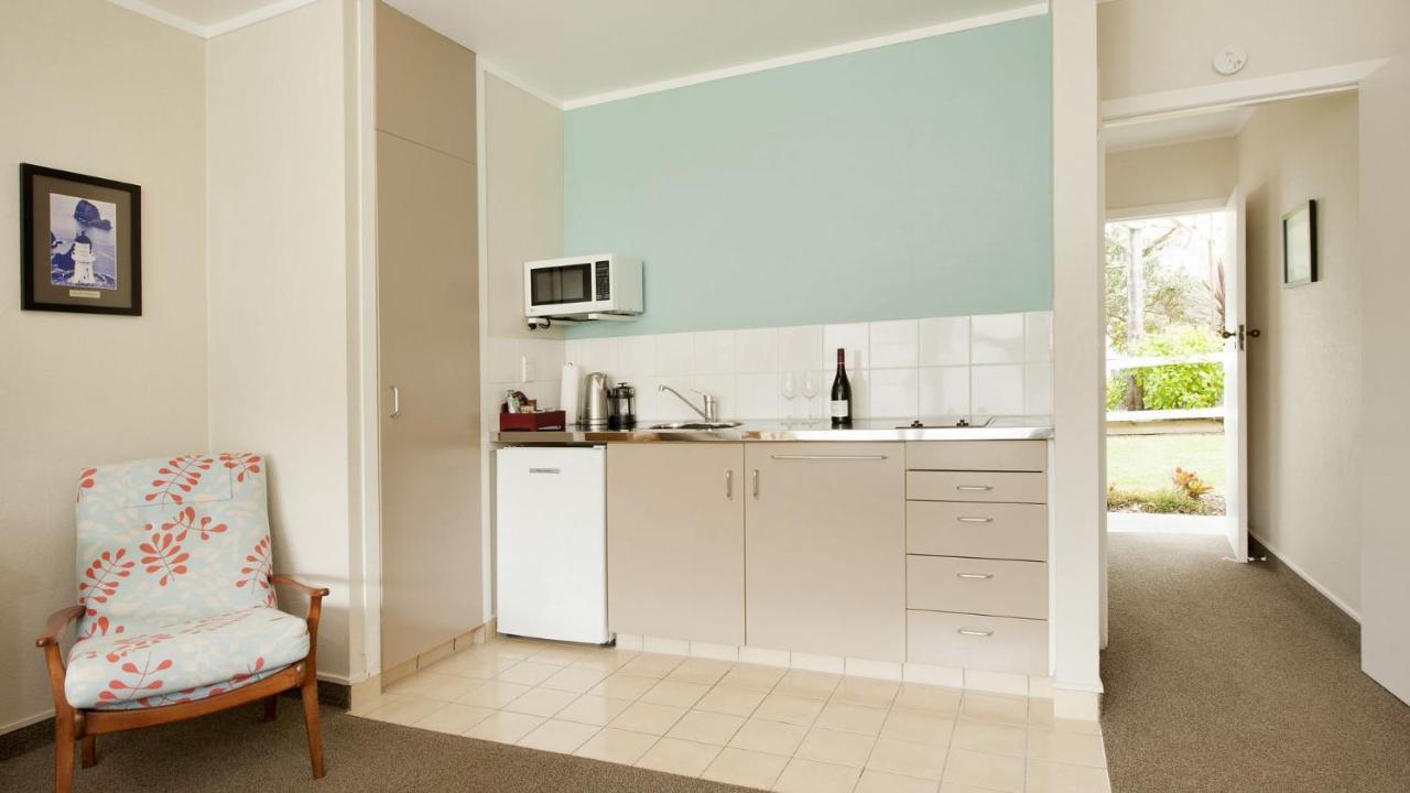 Hananui Lodge And Apartments Russell Esterno foto