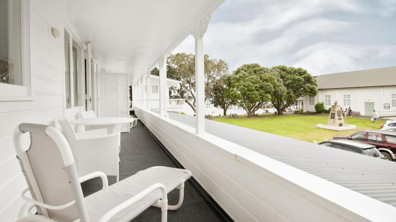 Hananui Lodge And Apartments Russell Esterno foto