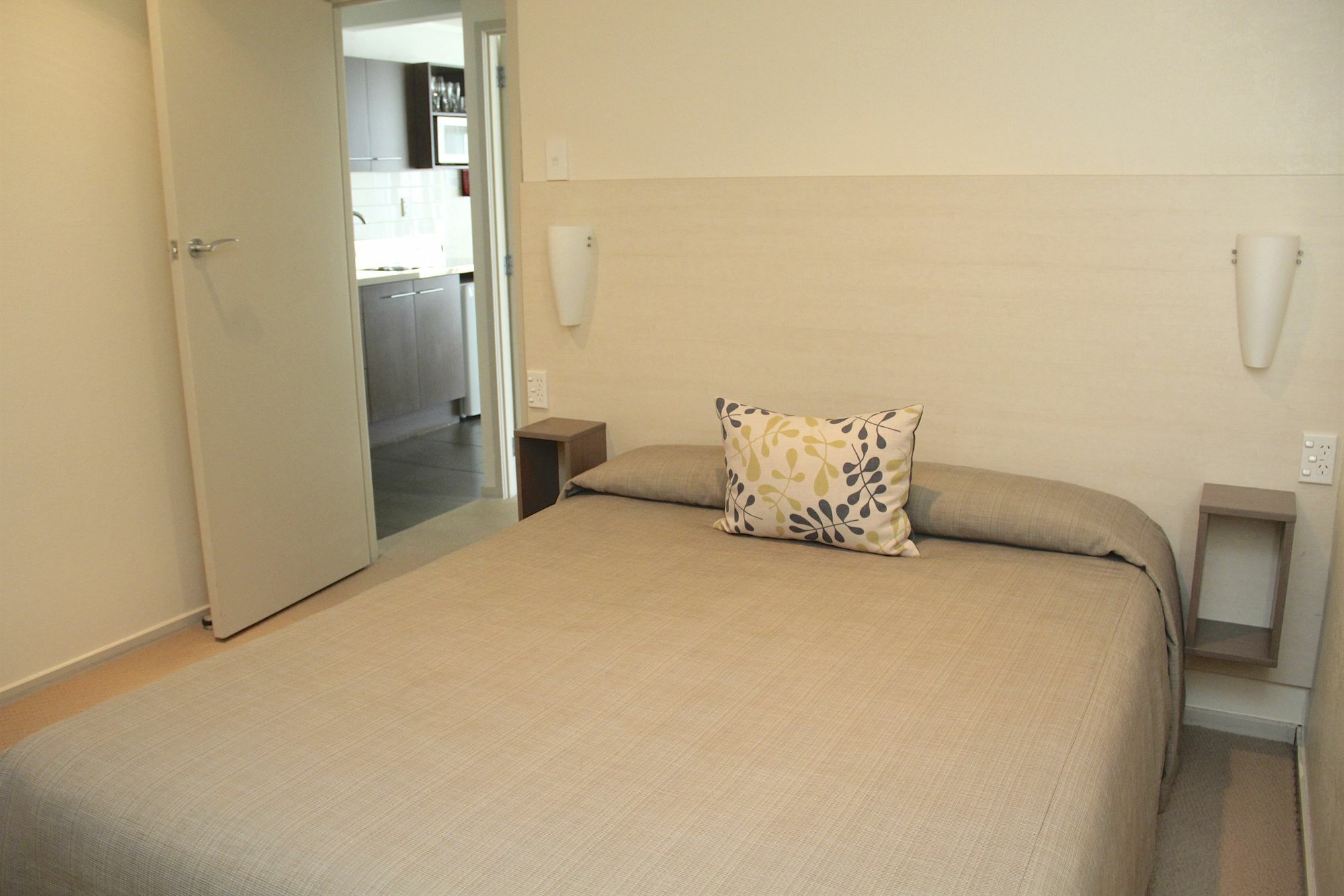 Hananui Lodge And Apartments Russell Esterno foto