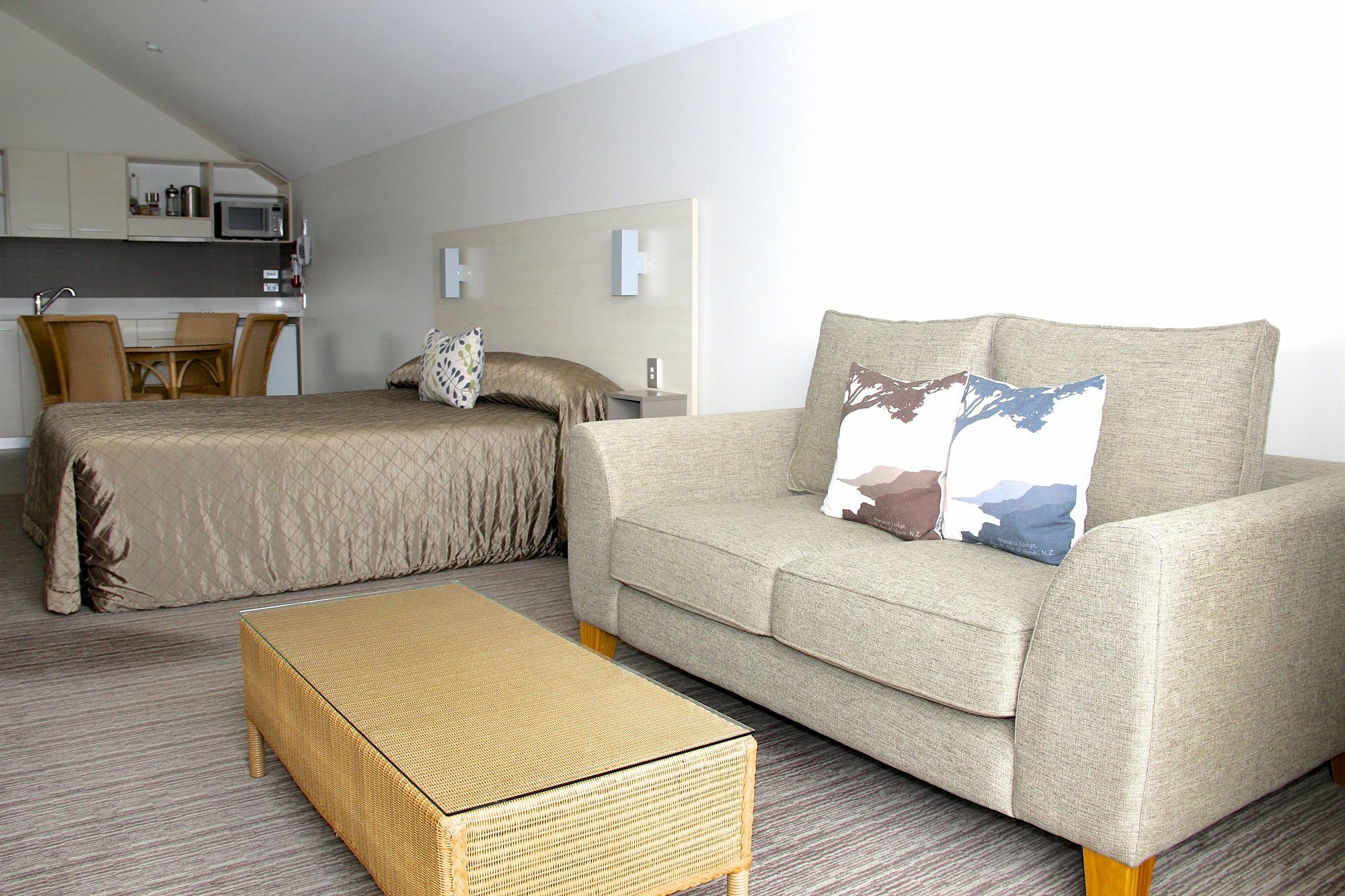 Hananui Lodge And Apartments Russell Esterno foto